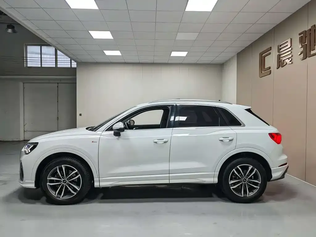 Audi Q3 — фото 3