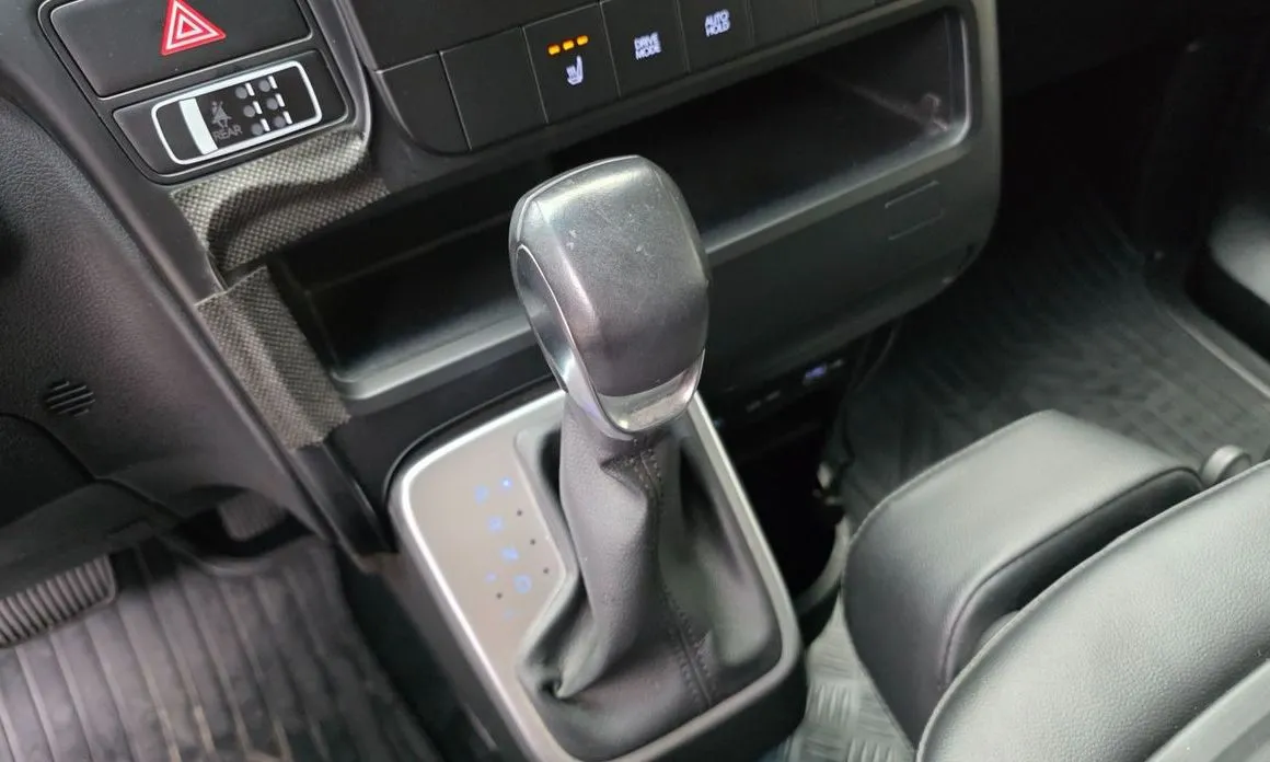 Hyundai Staria — фото 3