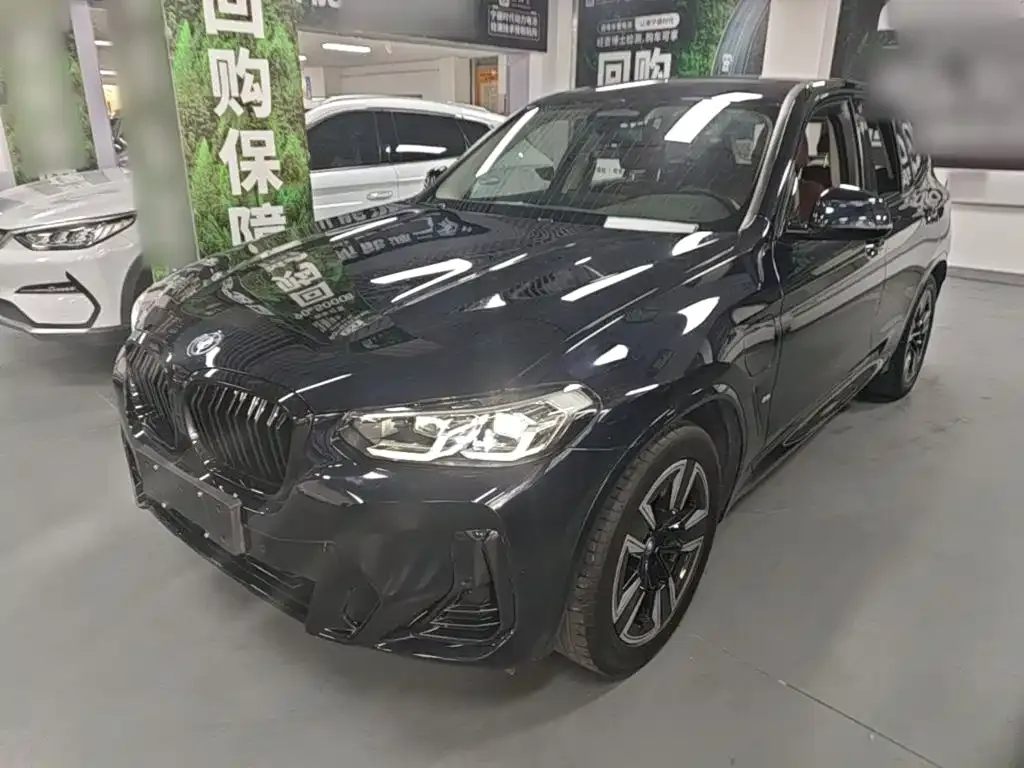 BMW iX3 — фото 1