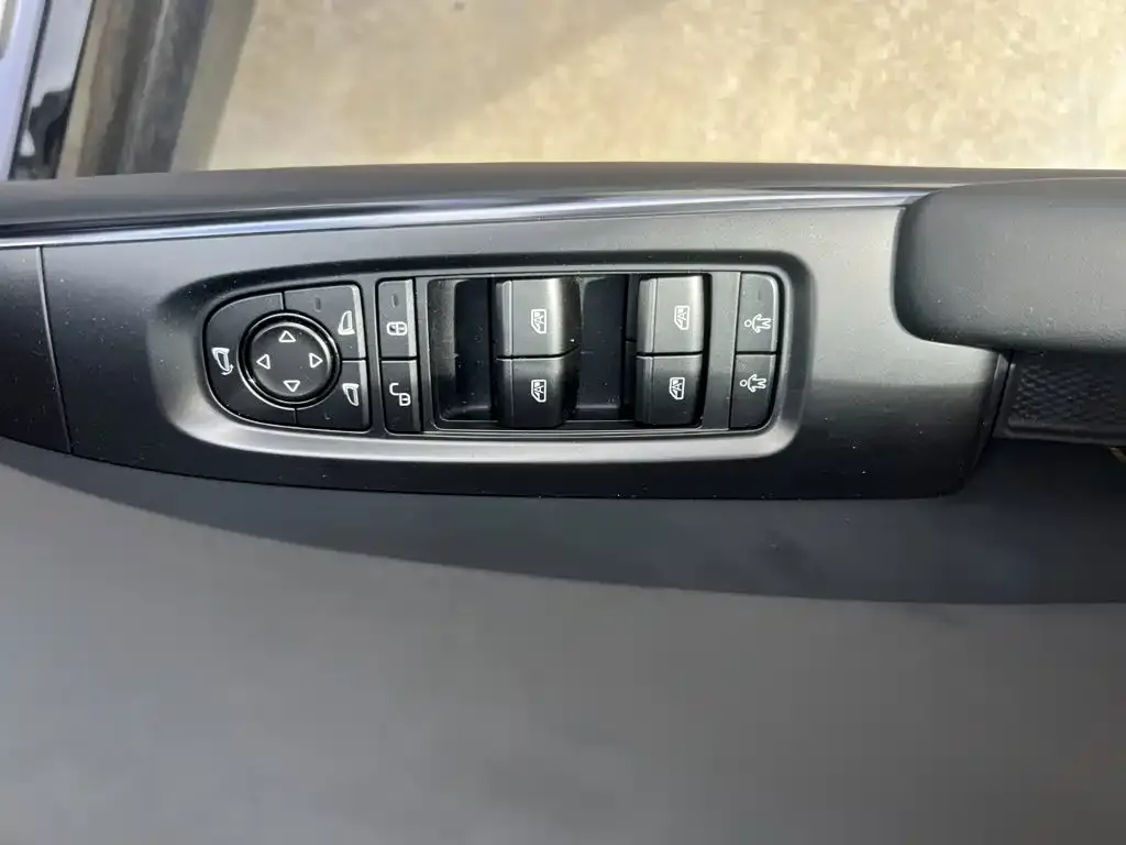BYD Seal — фото 3