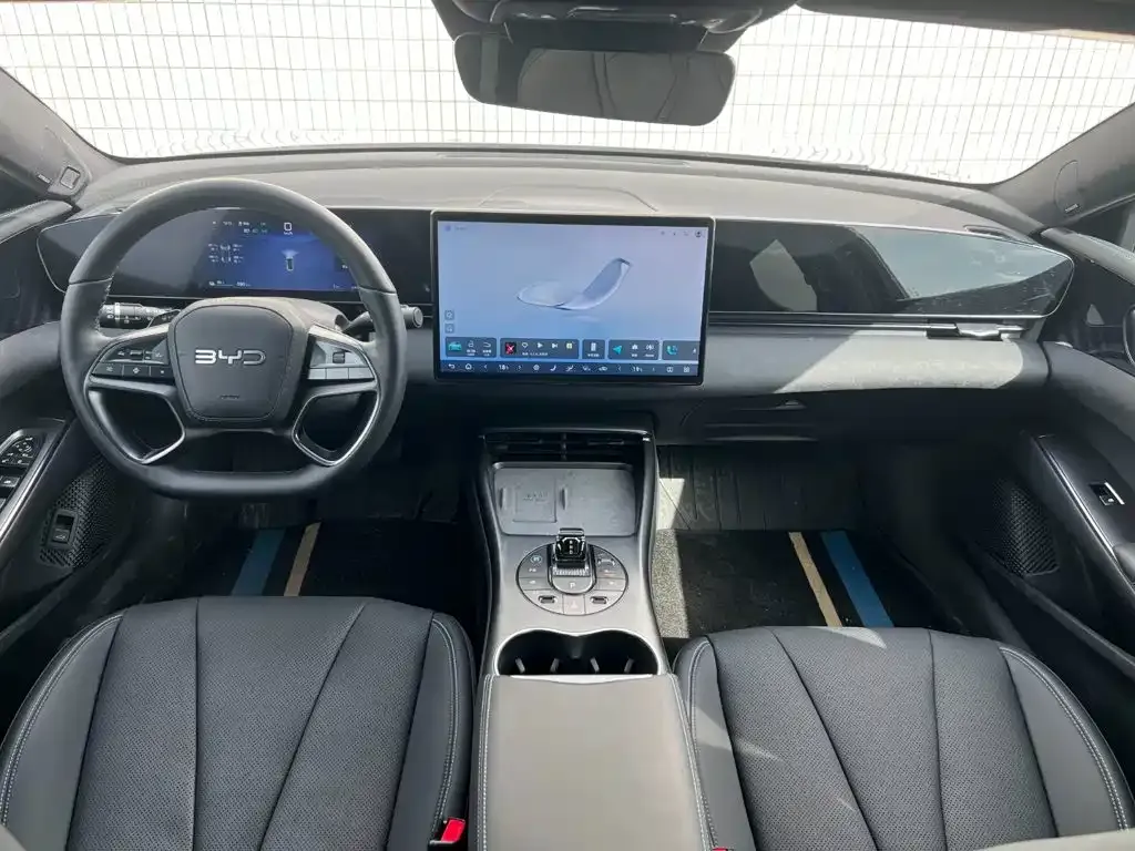 BYD Seal — фото 7