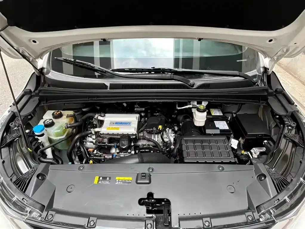 GAC Motor Trumpchi M6 — фото 10
