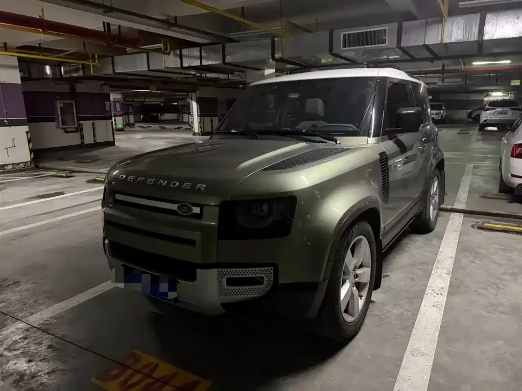 Land Rover Defender — фото 1