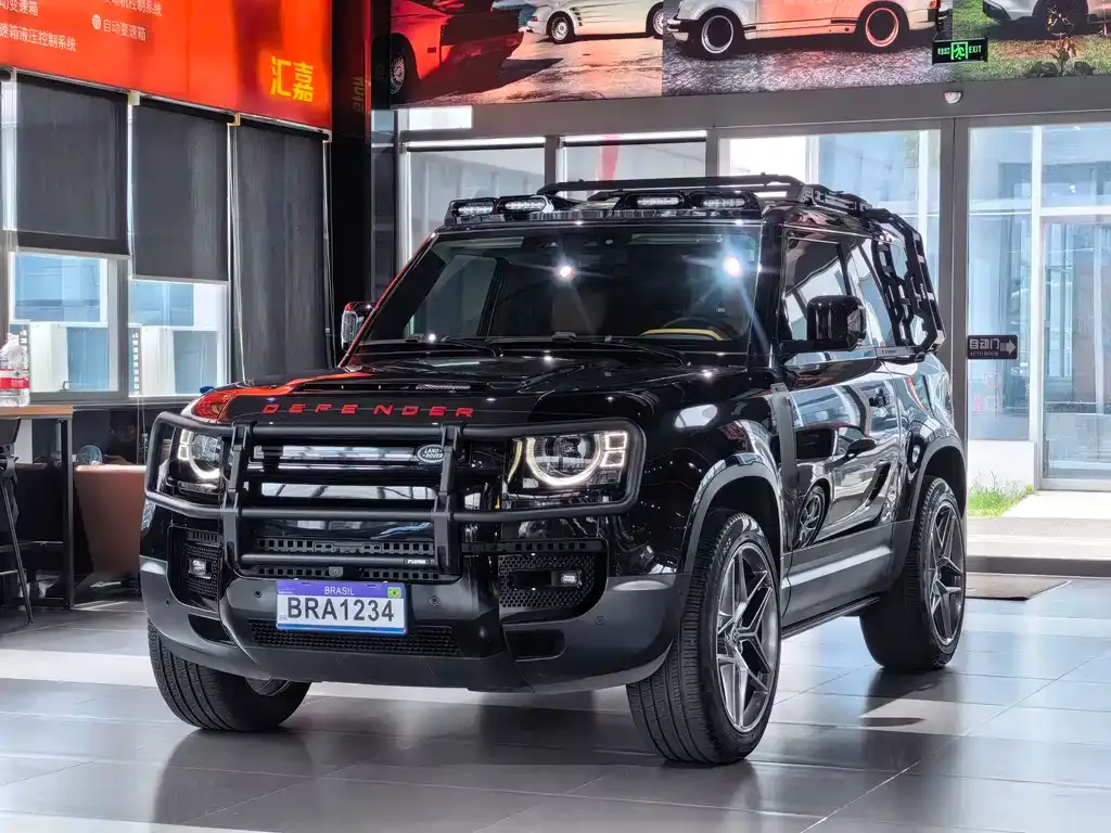 Land Rover Defender — фото 1
