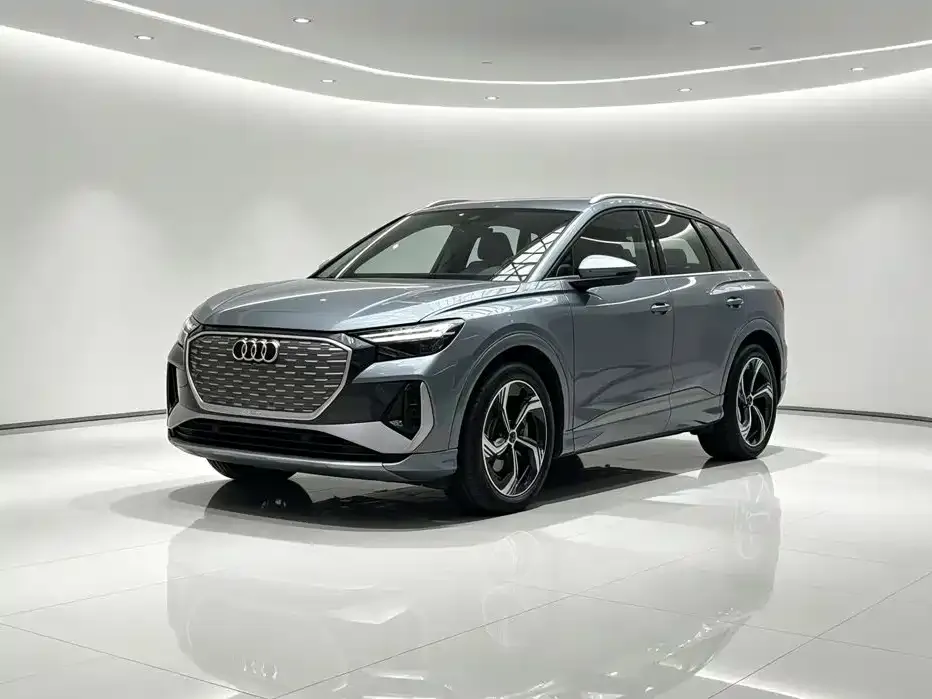 Audi Q4 e-tron — фото 2