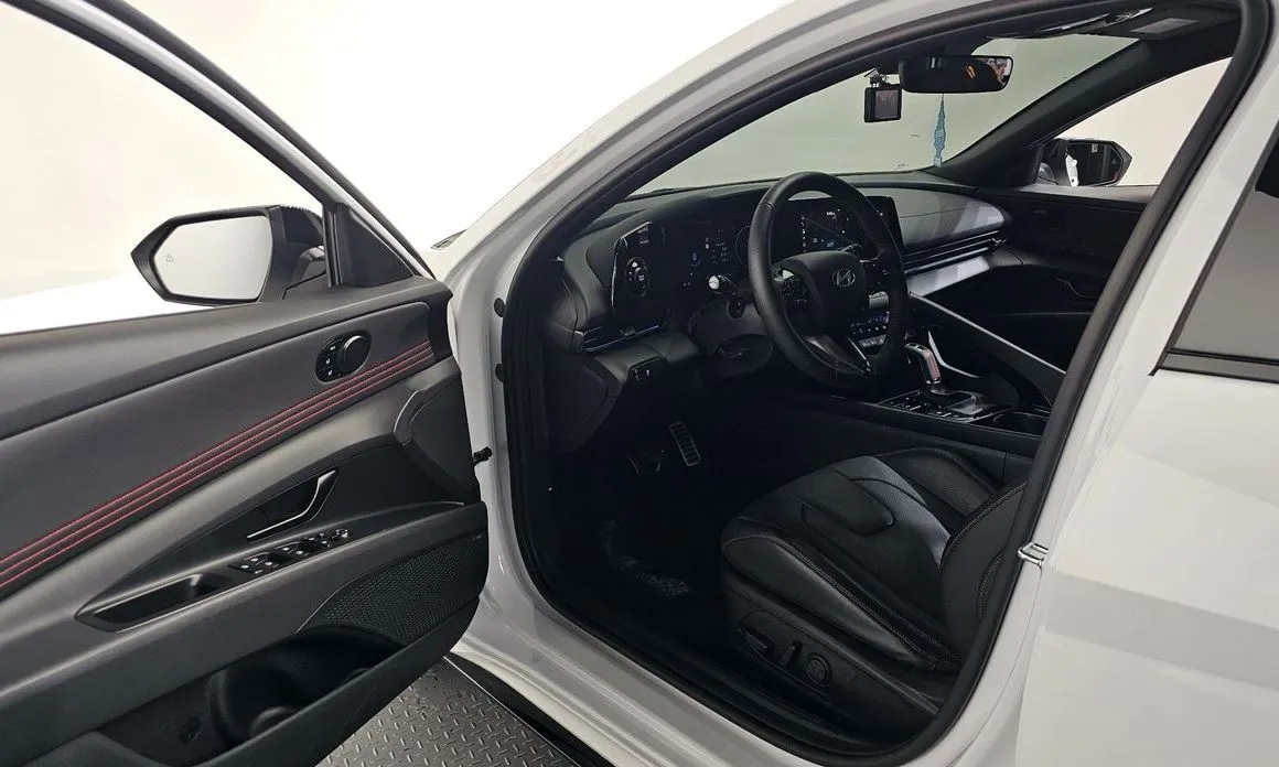 Hyundai AVANTE — фото 6
