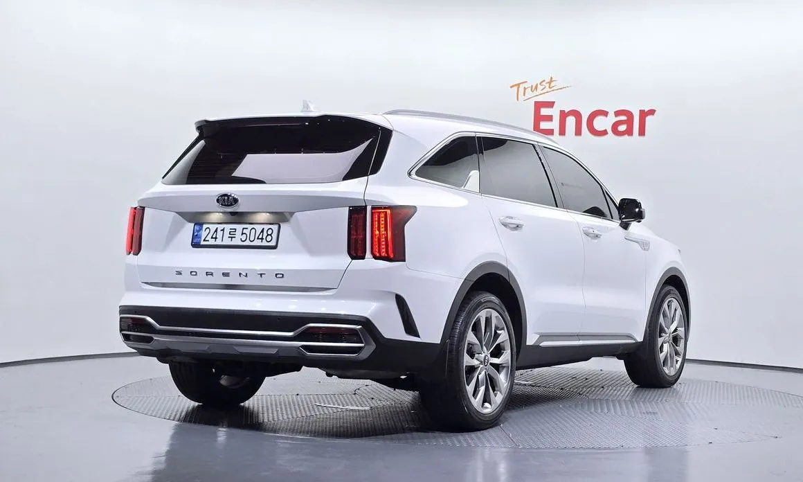 Kia Sorento — фото 5