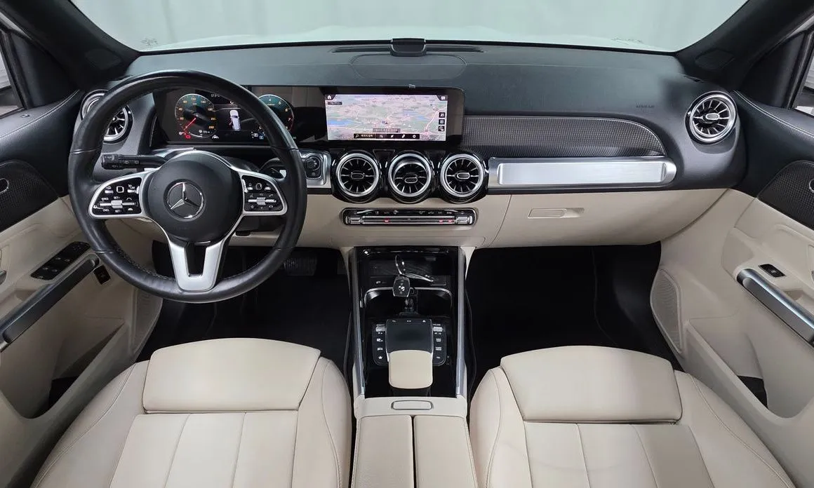 Mercedes-Benz GLB-Class — фото 10