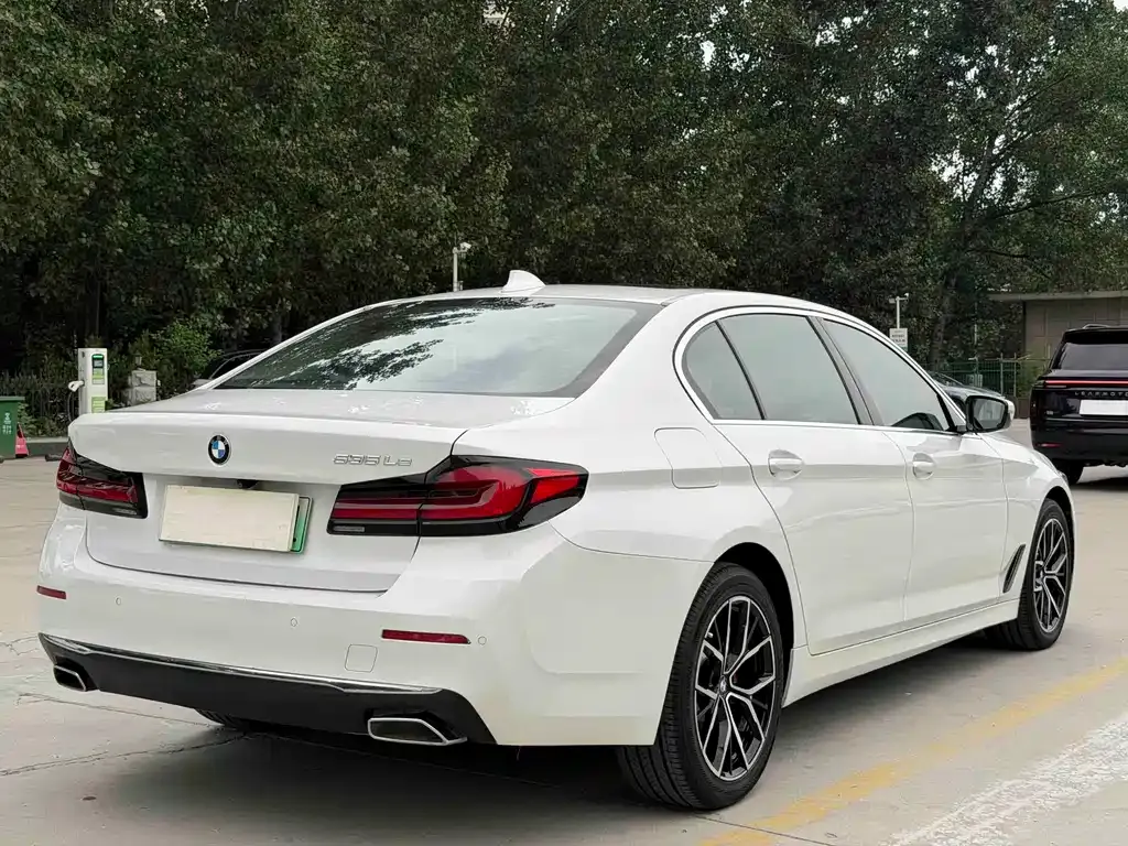 BMW 5 Series New Energy — фото 10