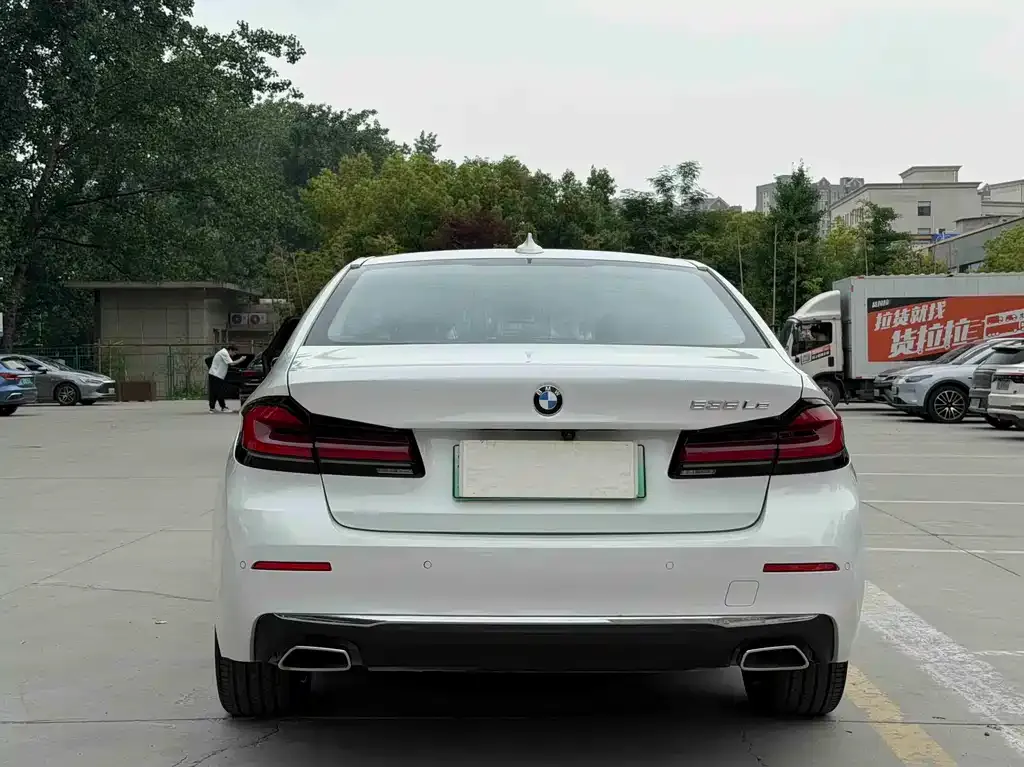 BMW 5 Series New Energy — фото 8