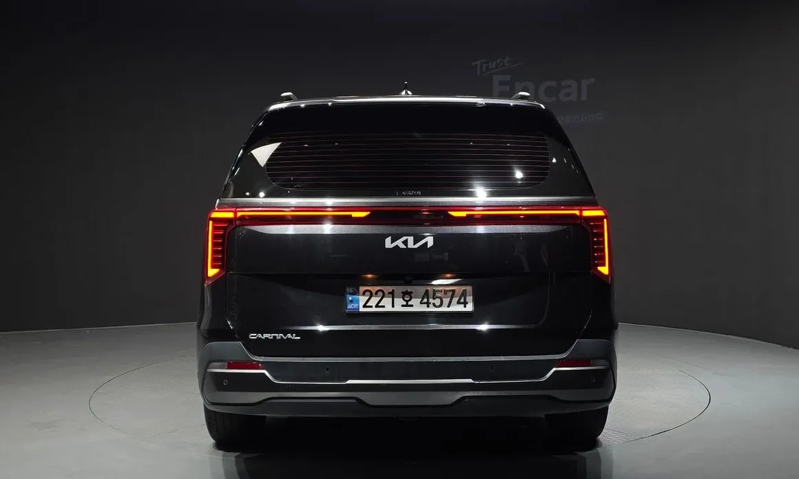 Kia Carnival — фото 6