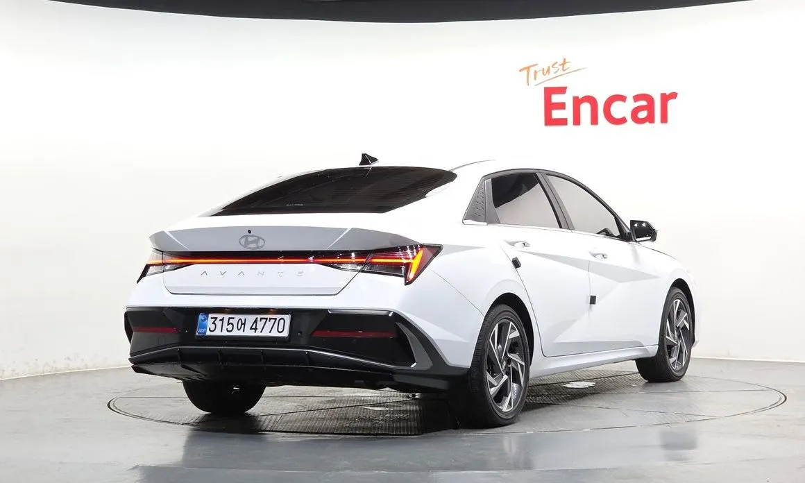 Hyundai AVANTE — фото 3