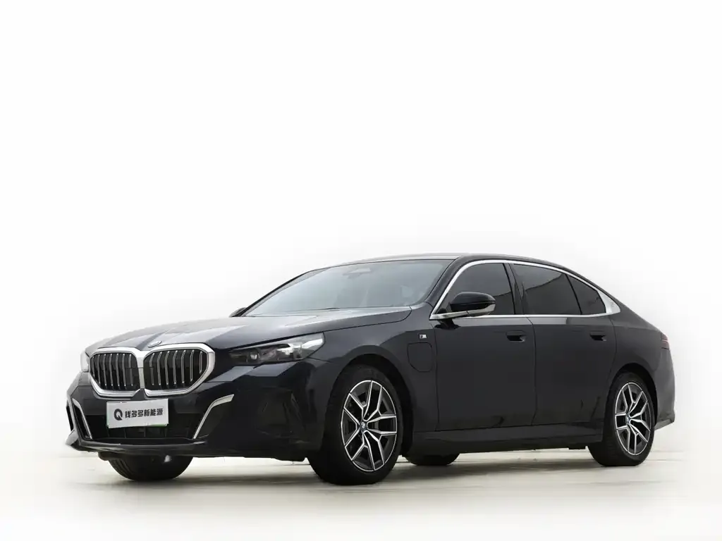 BMW i5 — фото 1