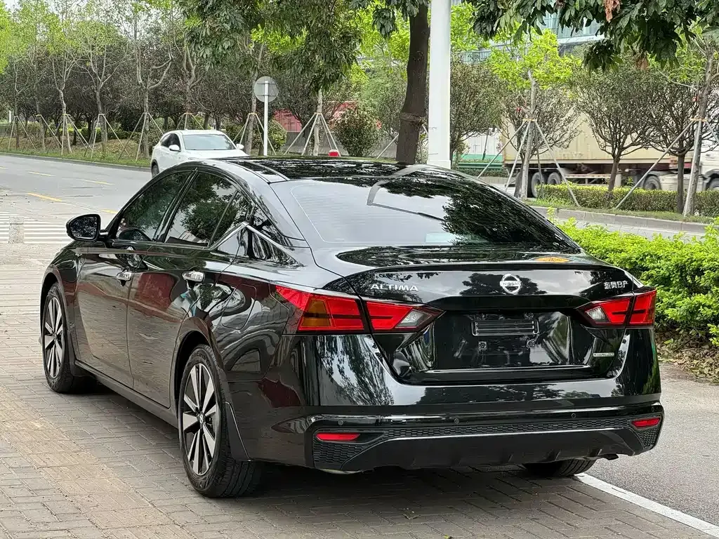 Nissan Teana — фото 9