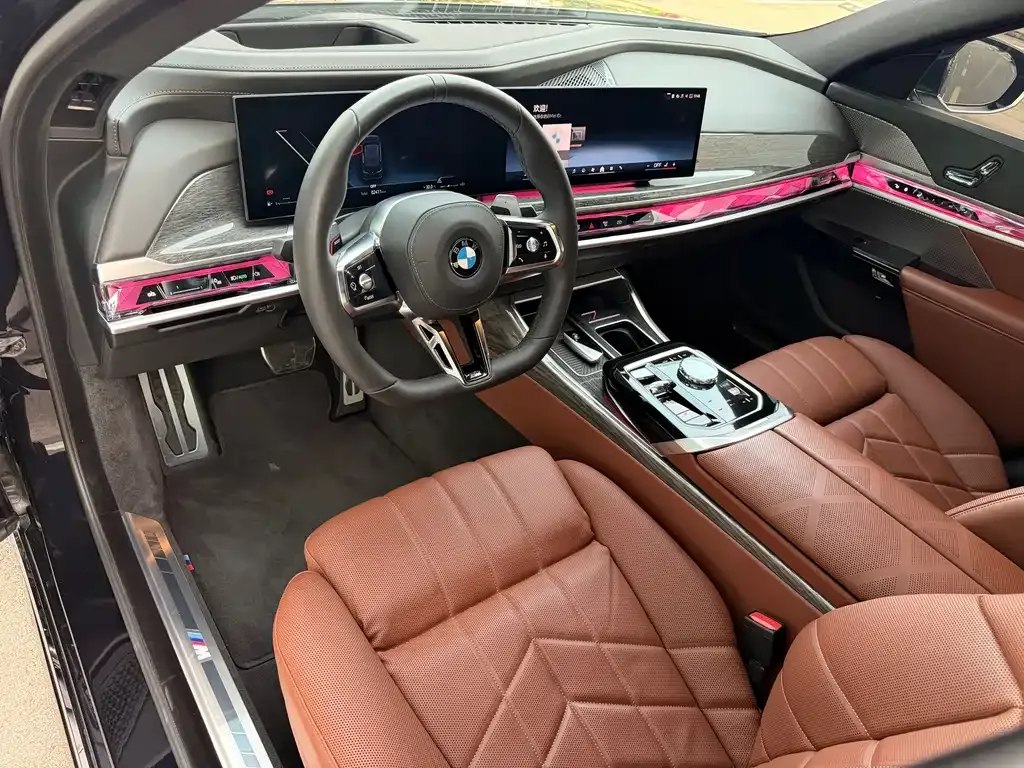 BMW 7 Series — фото 10