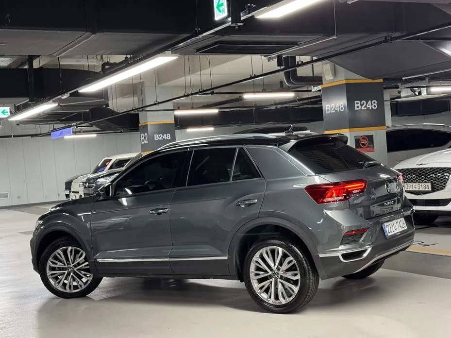 Volkswagen T-Roc — фото 10