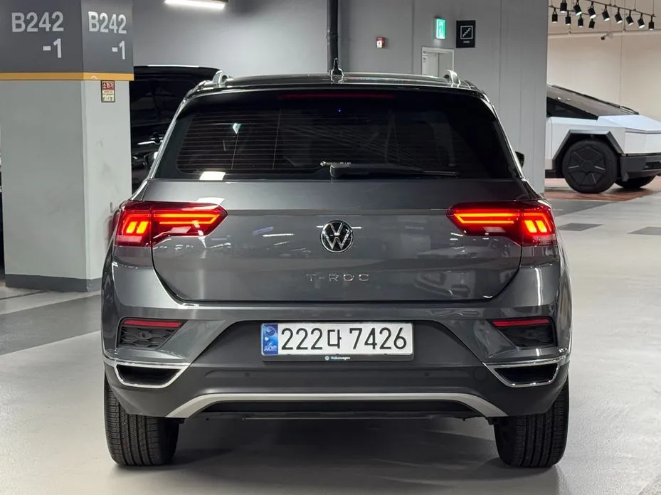 Volkswagen T-Roc — фото 5