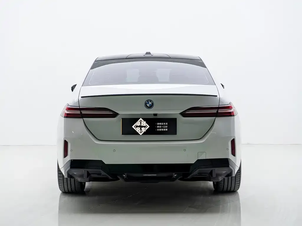 BMW i5 — фото 3