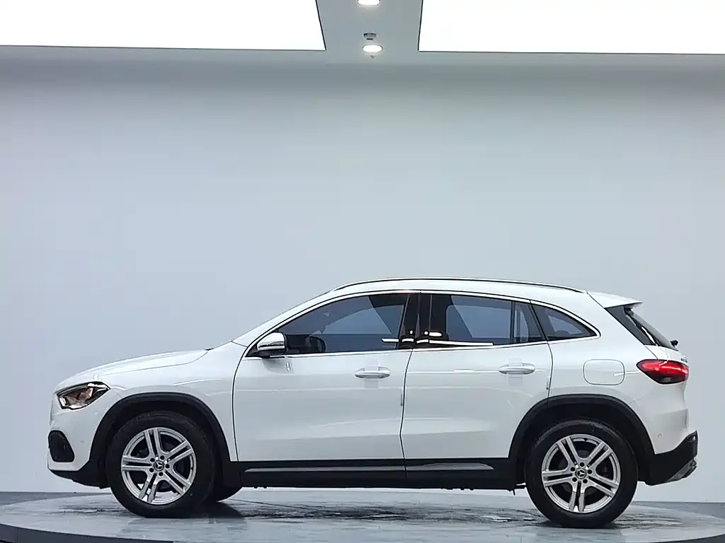 Mercedes-Benz GLA — фото 5