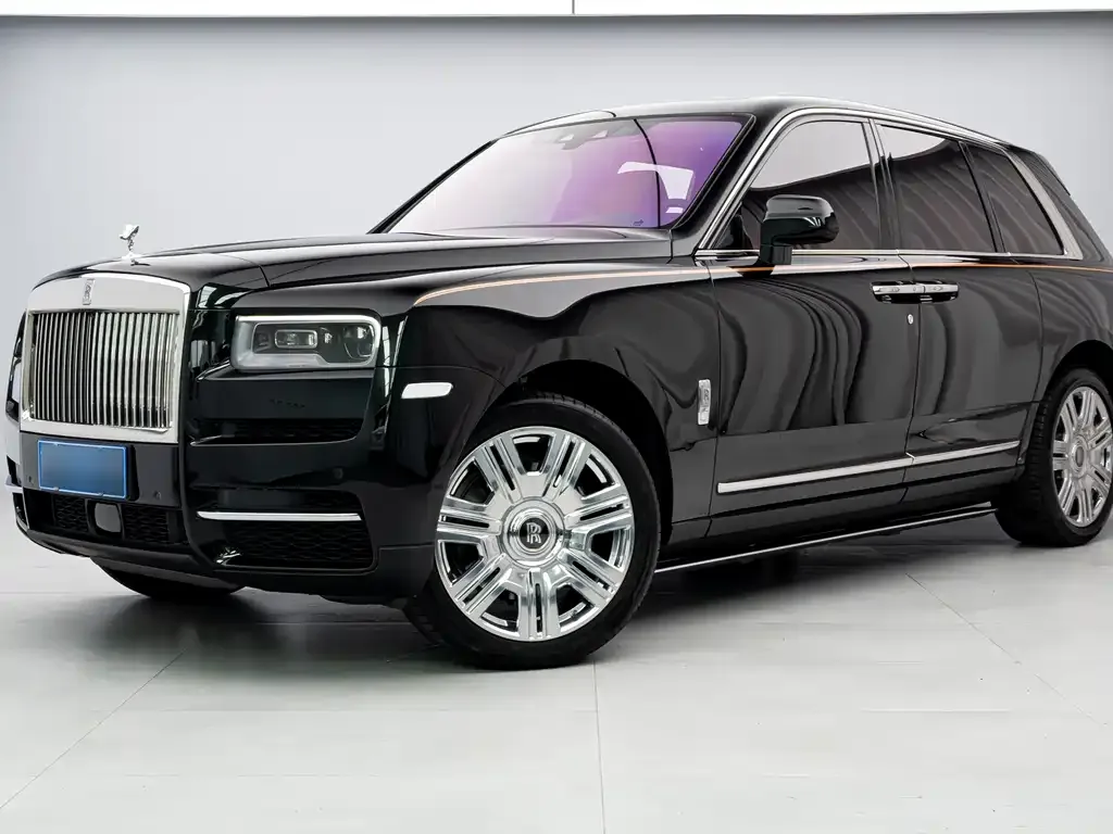 Rolls-Royce Cullinan — фото 1