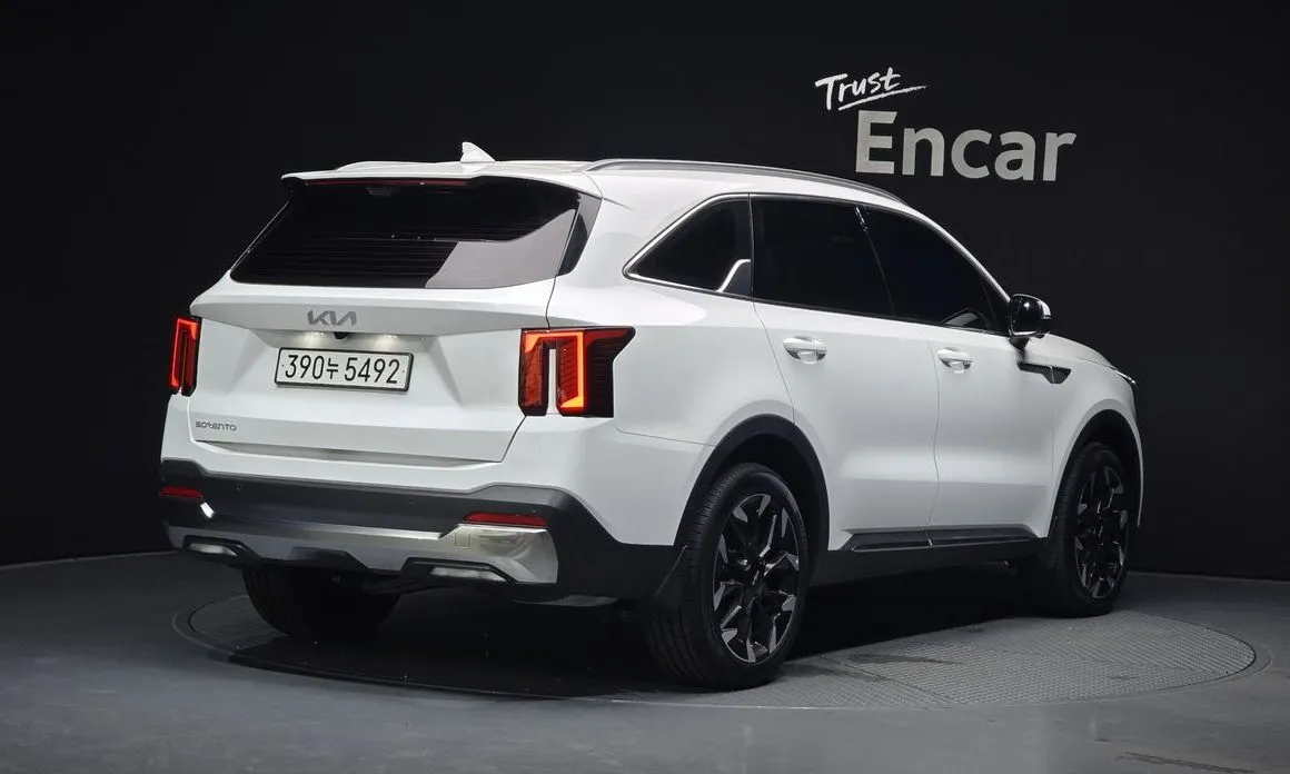 Kia Sorento — фото 8