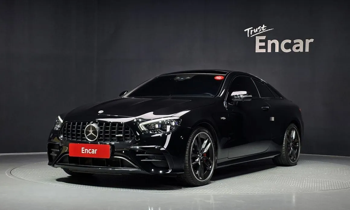 Mercedes-Benz E-Class — фото 1