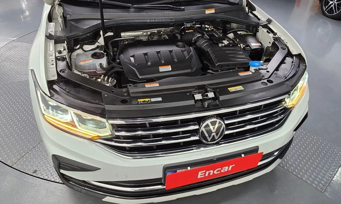 Volkswagen Tiguan — фото 6