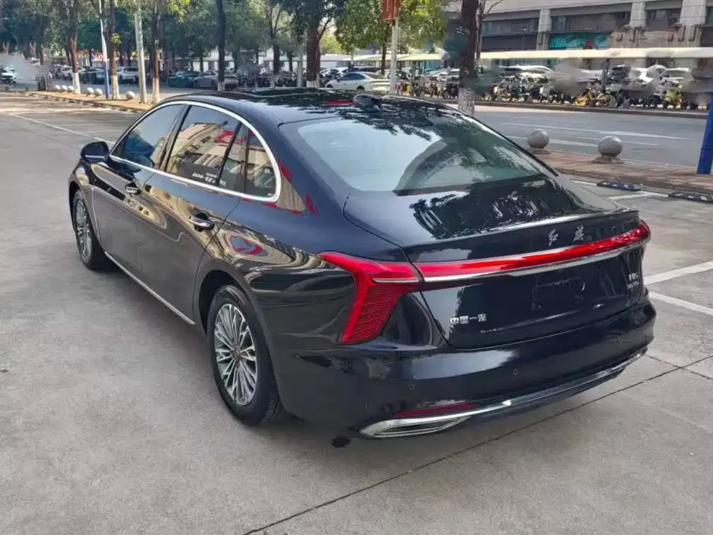 Hongqi H5 — фото 2