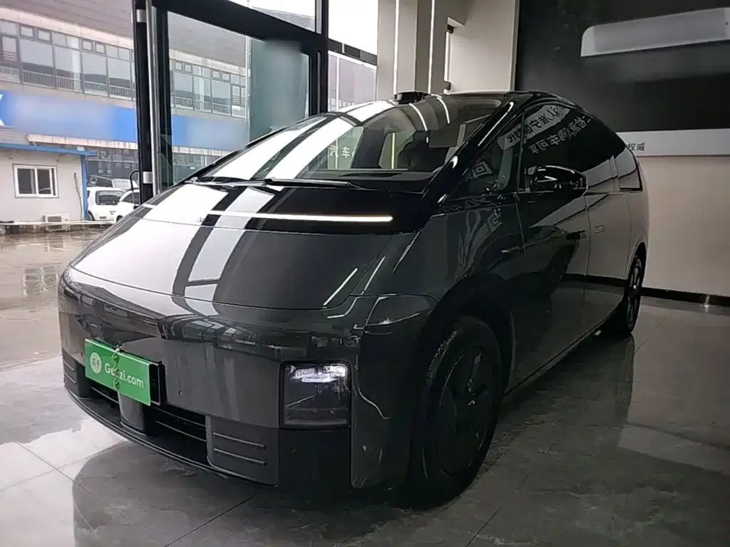 Li Auto MEGA — фото 6