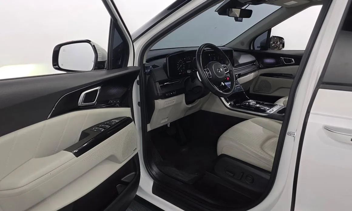 Kia Carnival — фото 10