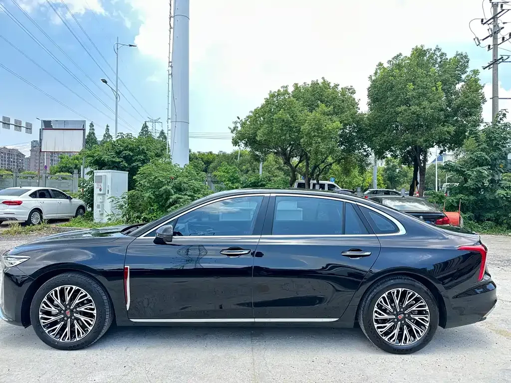 Hongqi H5 — фото 10