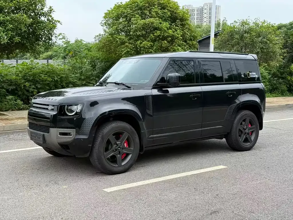 Land Rover Defender — фото 1