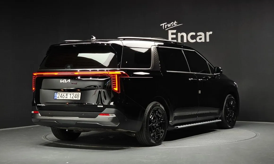 Kia Carnival — фото 2