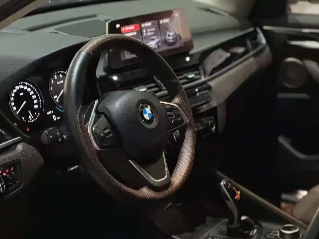 BMW X1 — фото 2