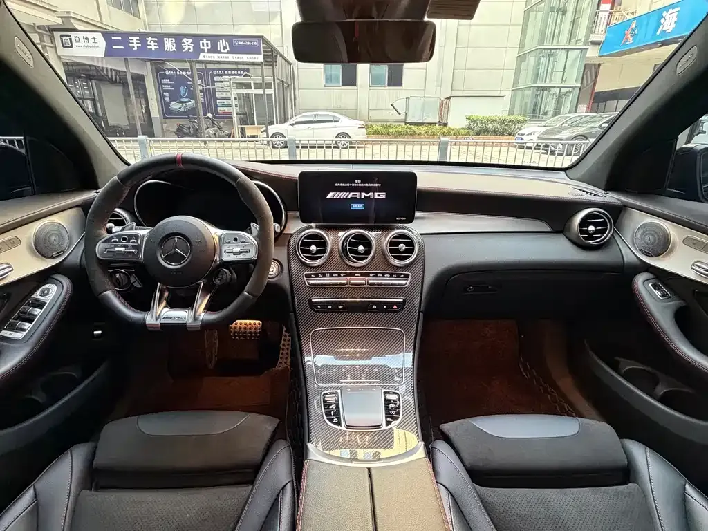 Mercedes-Benz GLC AMG — фото 10