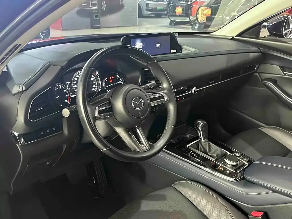 Mazda CX-30 — фото 4