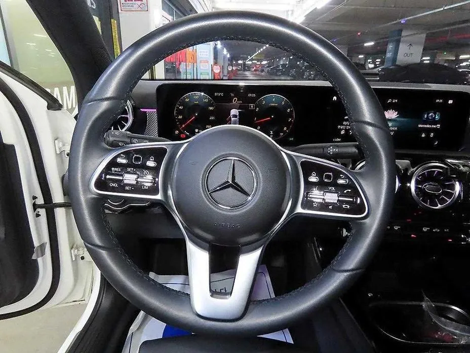 Mercedes-Benz A-Class — фото 10