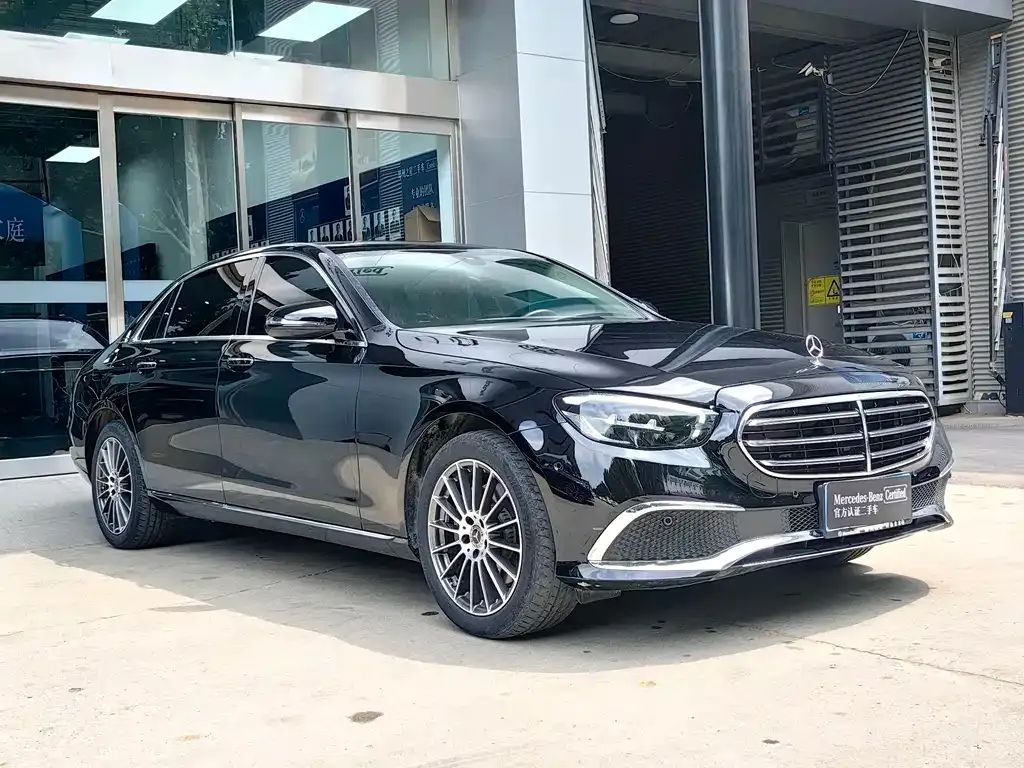 Mercedes-Benz E-Class — фото 10