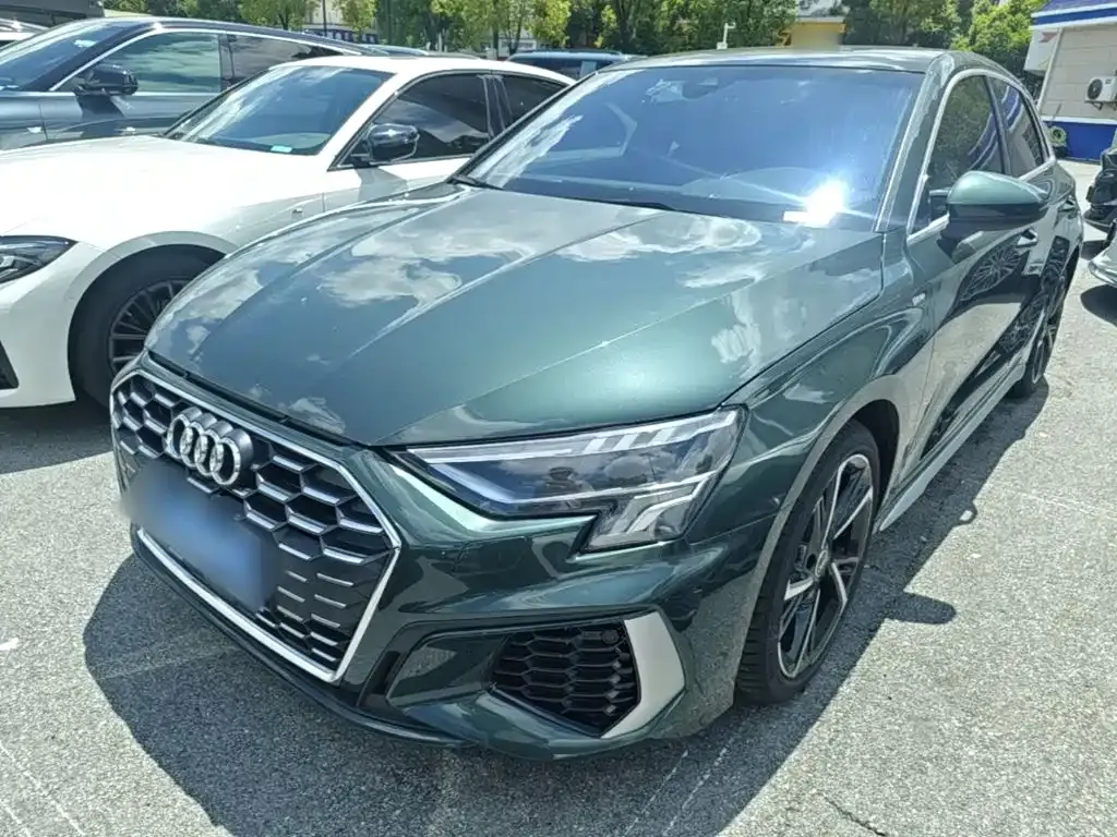 Audi A3 — фото 1