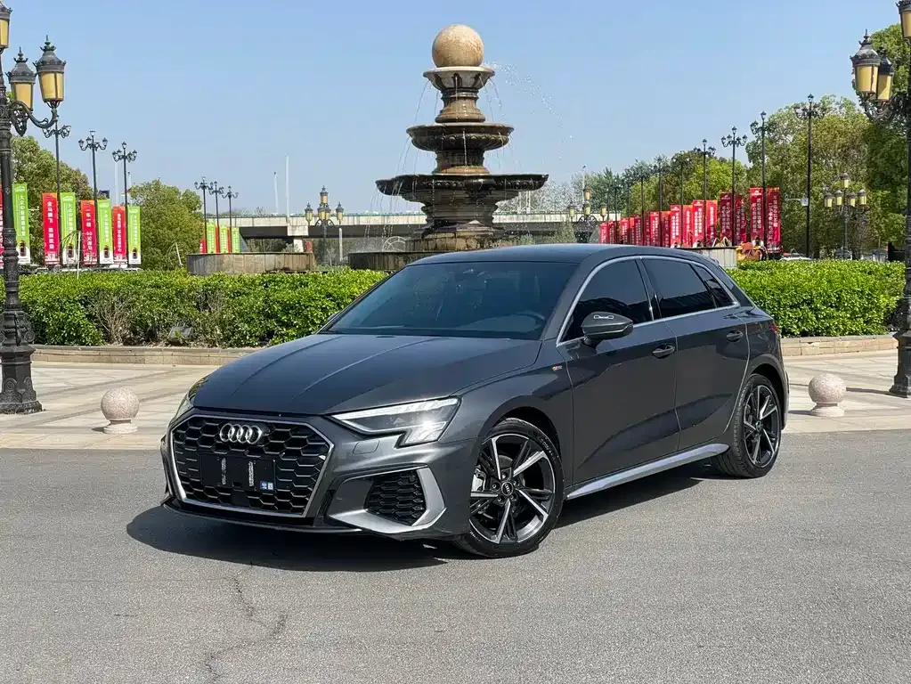 Audi A3 — фото 1