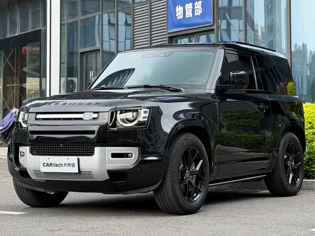 Land Rover Defender — фото 1