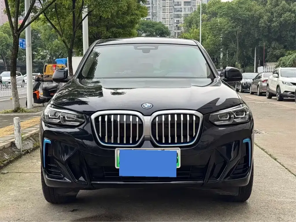 BMW iX3 — фото 3