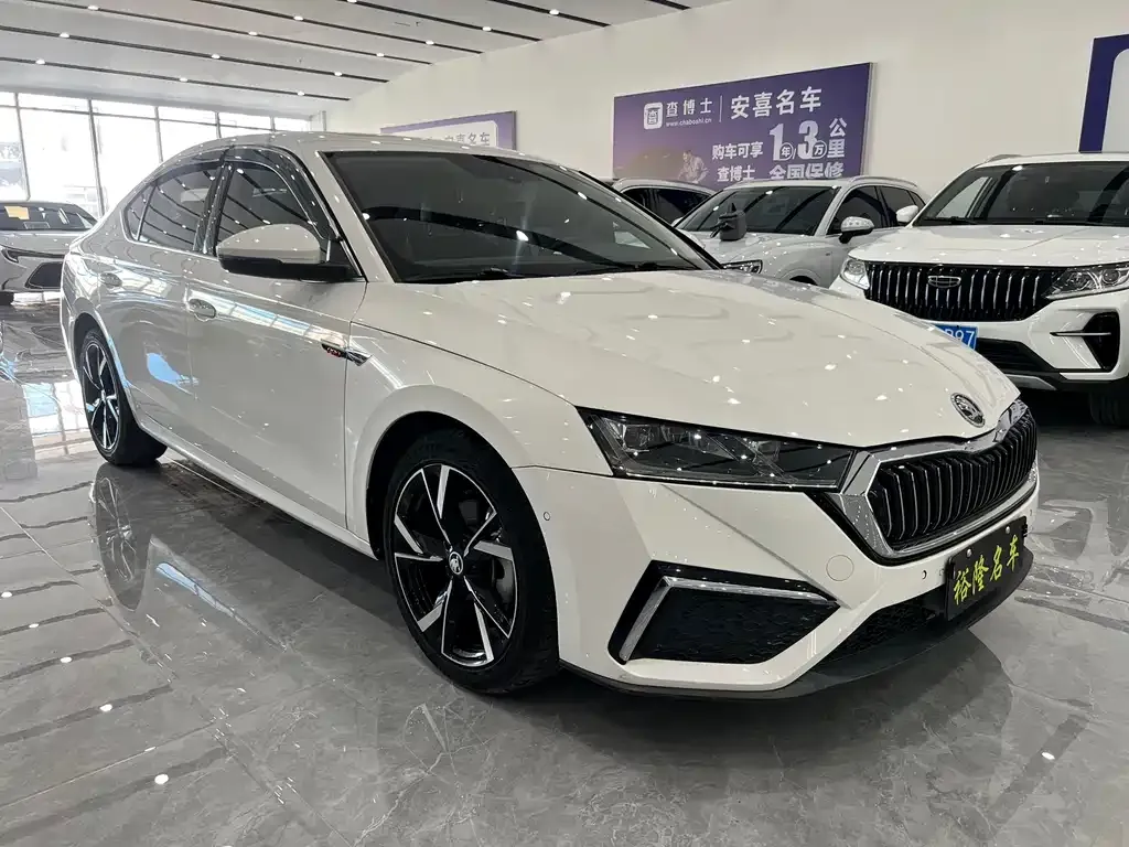 Skoda Octavia — фото 7