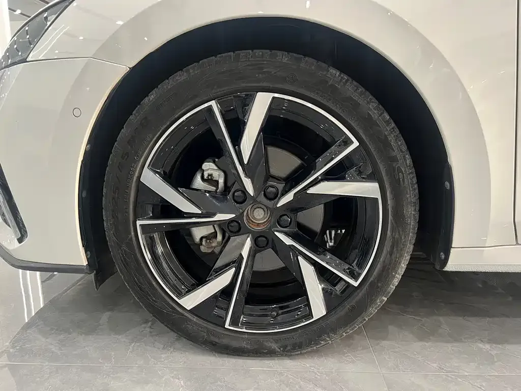Skoda Octavia — фото 6