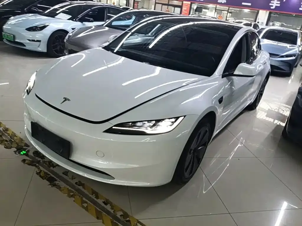 Tesla Model 3 — фото 7