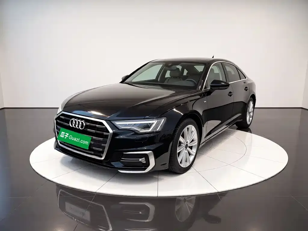 Audi A6L — фото 1