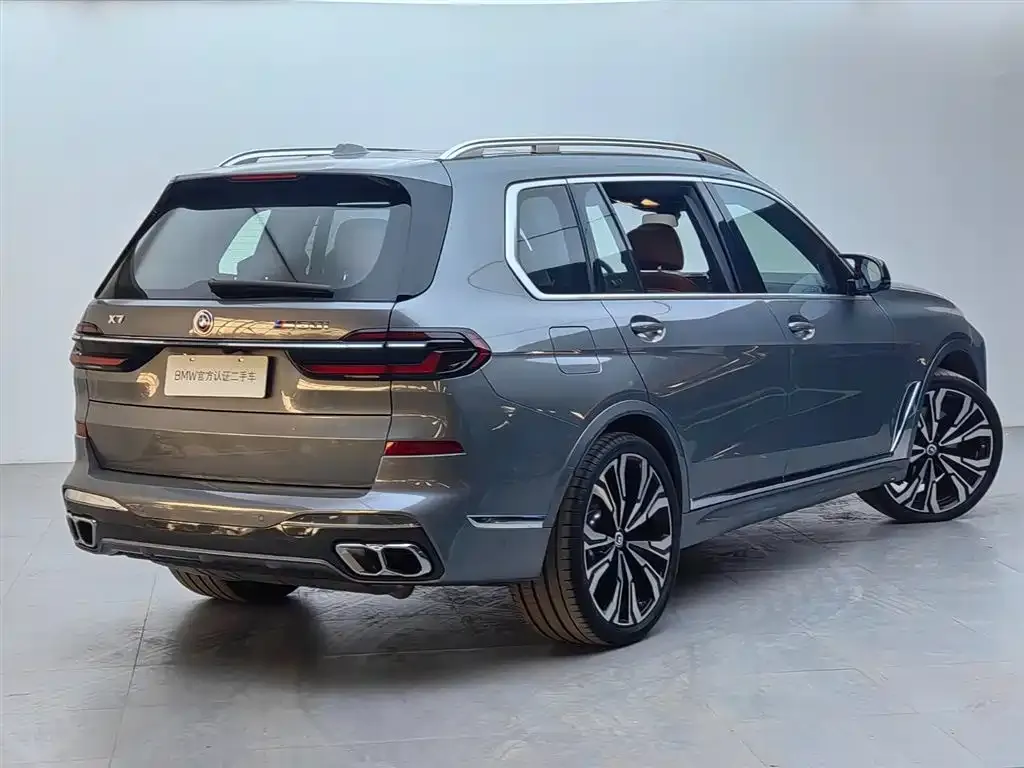 BMW X7 M60i — фото 6