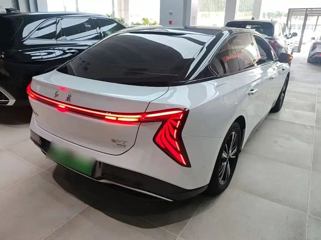 Hongqi EH7 — фото 7