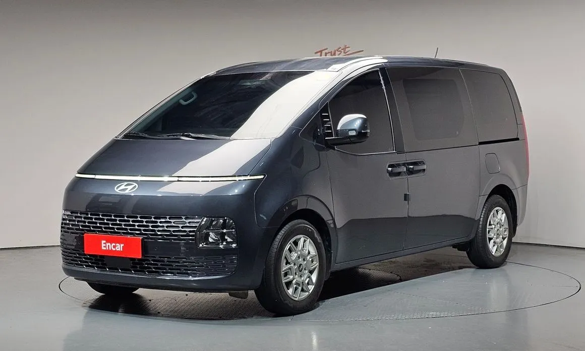 Hyundai Staria — фото 1
