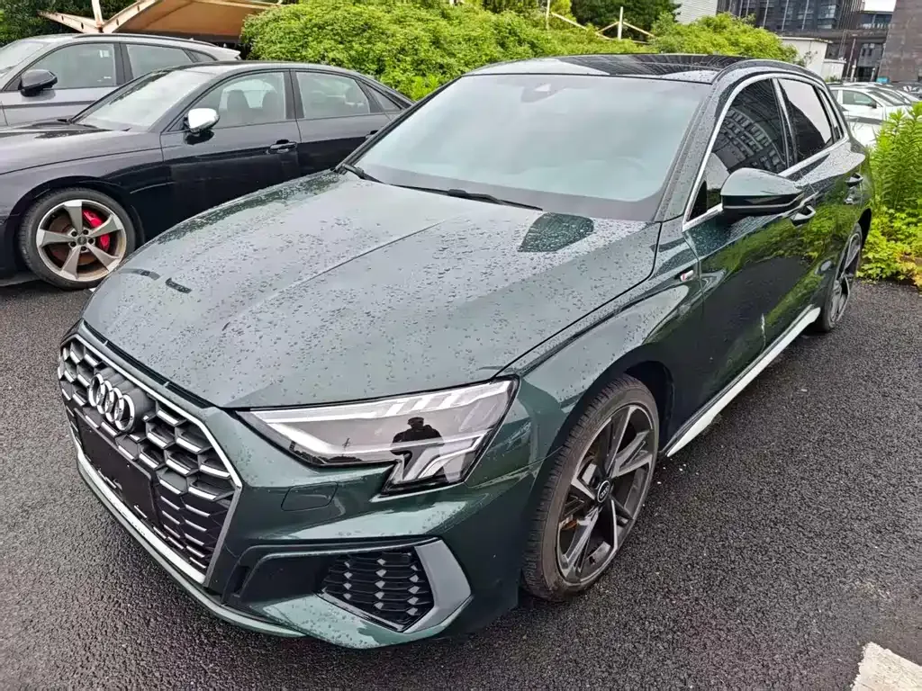 Audi A3 — фото 1